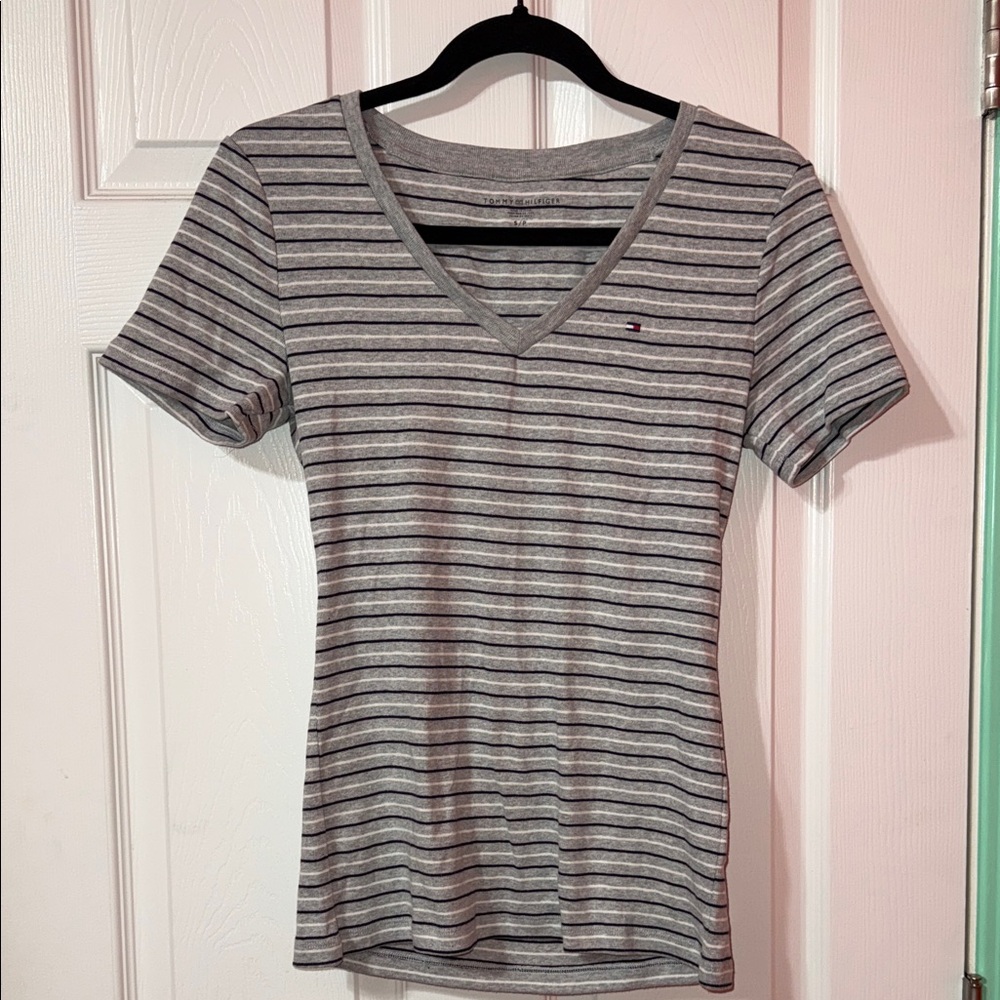 Tommy Hilfiger Women's Black and Gray Striped V-Neck Tee